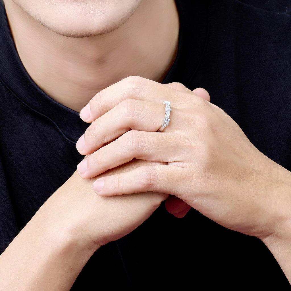 Nhẫn Bạc Hình Học Đính Đá Trillion Orianna – Stellar Prism Ring